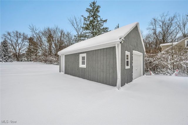 8564 Cedar Road, Chesterland, OH 44026