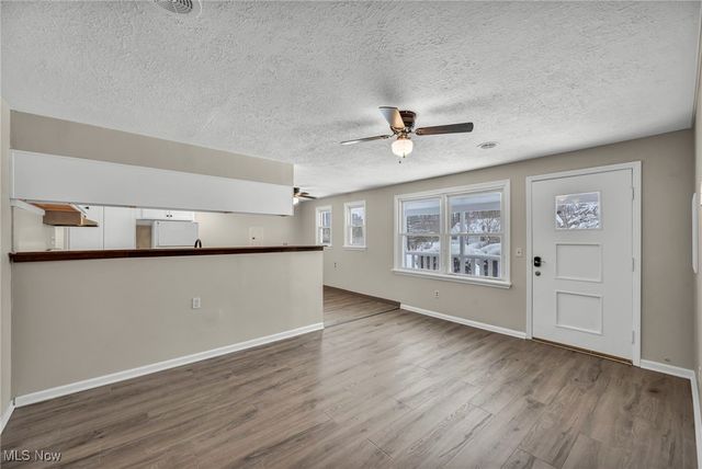 8564 Cedar Road, Chesterland, OH 44026