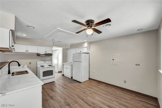 8564 Cedar Road, Chesterland, OH 44026