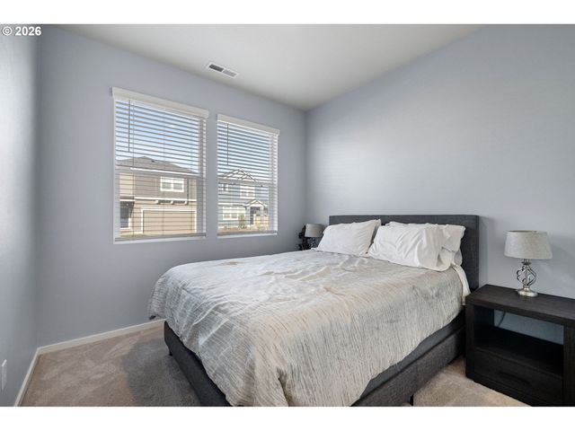 2779 FENYA St, Springfield, OR 97477