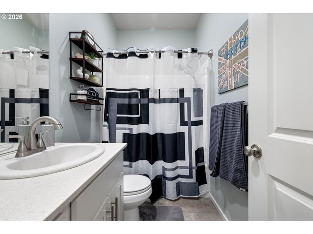 2779 FENYA St, Springfield, OR 97477