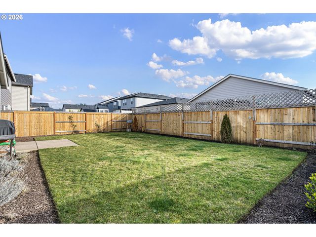 2779 FENYA St, Springfield, OR 97477