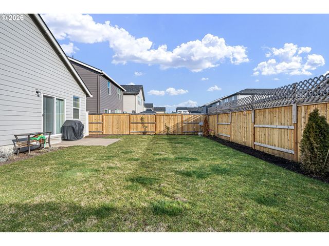 2779 FENYA St, Springfield, OR 97477