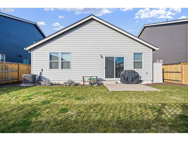 2779 FENYA St, Springfield, OR 97477