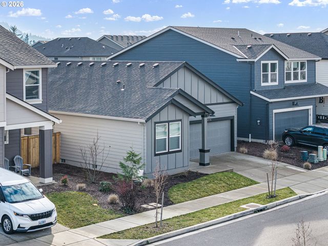 2779 FENYA St, Springfield, OR 97477