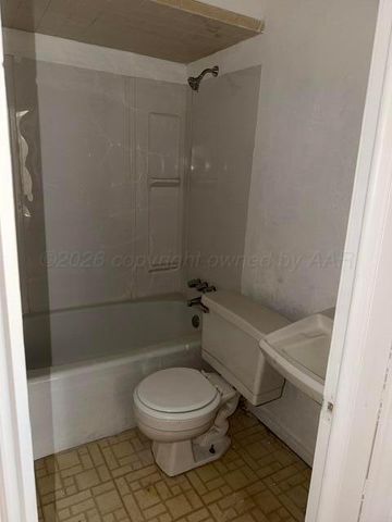 811 N HIGHLAND Street, Amarillo, TX 79107