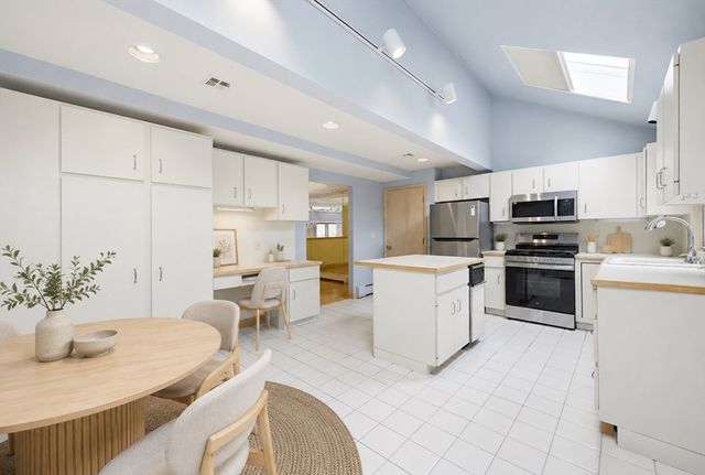 5 Magnolia Dr 5, Franklin, MA 02038