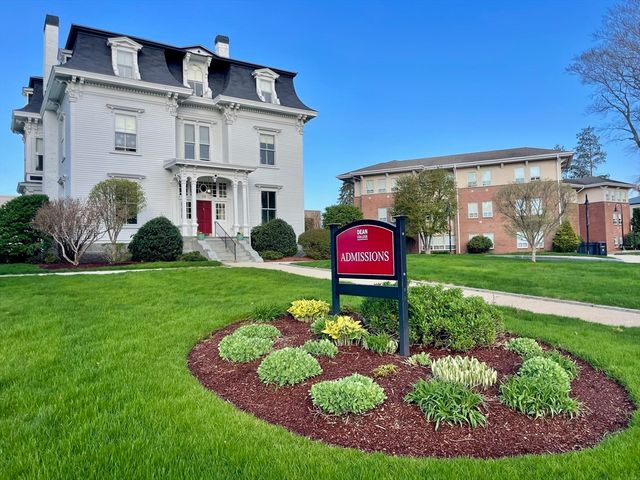 5 Magnolia Dr 5, Franklin, MA 02038