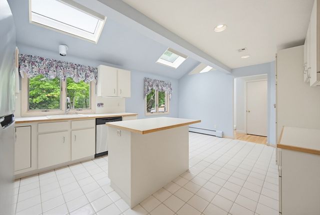 5 Magnolia Dr 5, Franklin, MA 02038