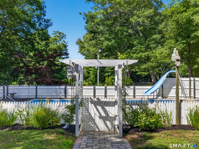 149 Liberty Street, Clinton, CT 06413