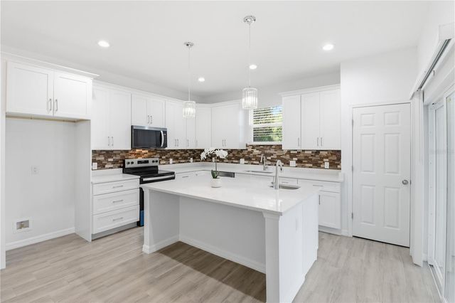 822 POPLAR STREET, Inverness, FL 34452