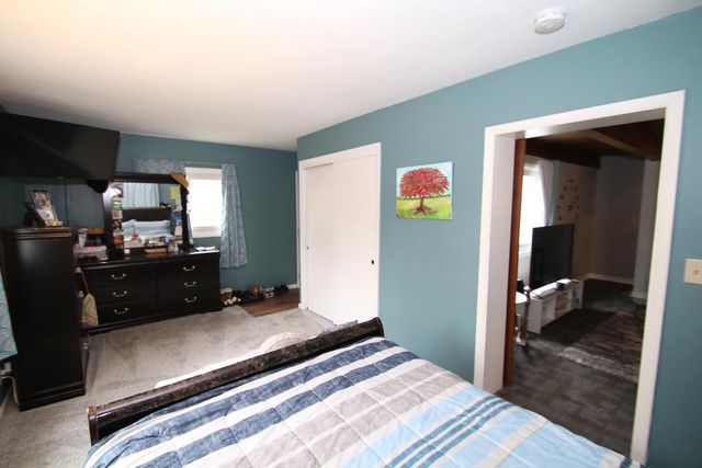 5564 Angle LANE, Milwaukee, WI 53219
