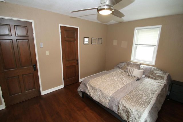 5564 Angle LANE, Milwaukee, WI 53219