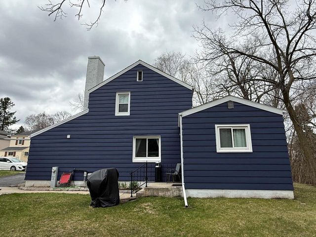 5564 Angle LANE, Milwaukee, WI 53219