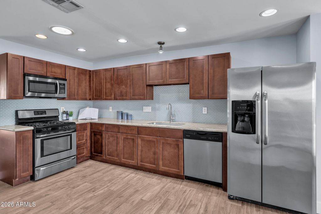 Image 11 of property listing at 2823 N 71ST Place, Scottsdale, AZ 85257