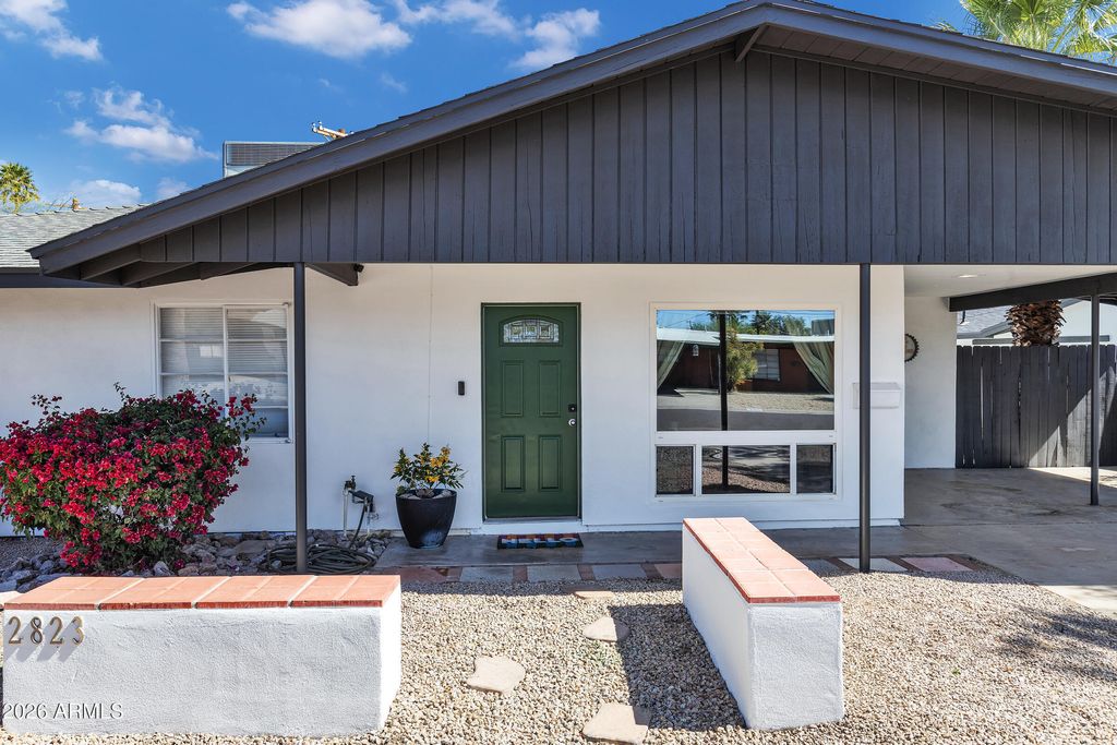 Image 3 of property listing at 2823 N 71ST Place, Scottsdale, AZ 85257