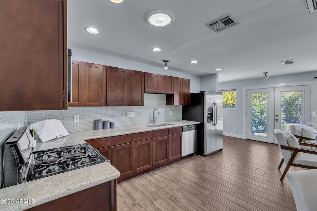 Image 7 of property listing at 2823 N 71ST Place, Scottsdale, AZ 85257