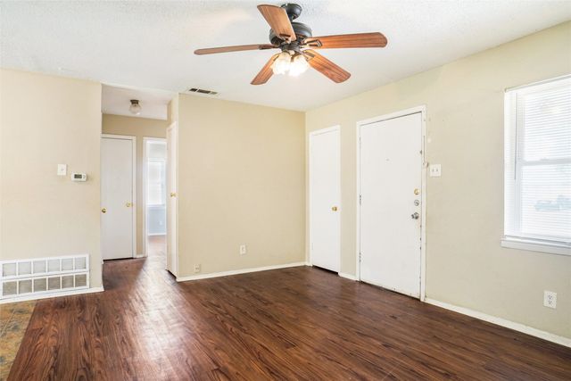 1330 Eastern Heights Drive, Mesquite, TX 75149