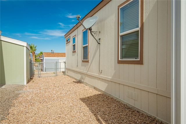 2066 E El Rodeo Road 34, Fort Mohave, AZ 86426