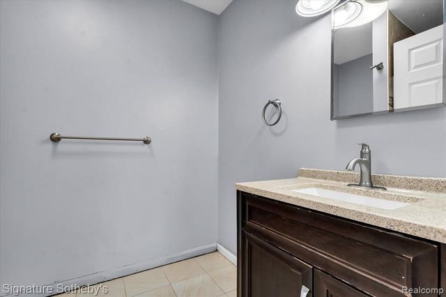 237 Marlborough Drive, Bloomfield Hills, MI 48302