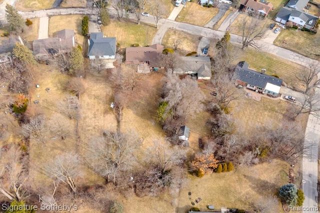 237 Marlborough Drive, Bloomfield Hills, MI 48302