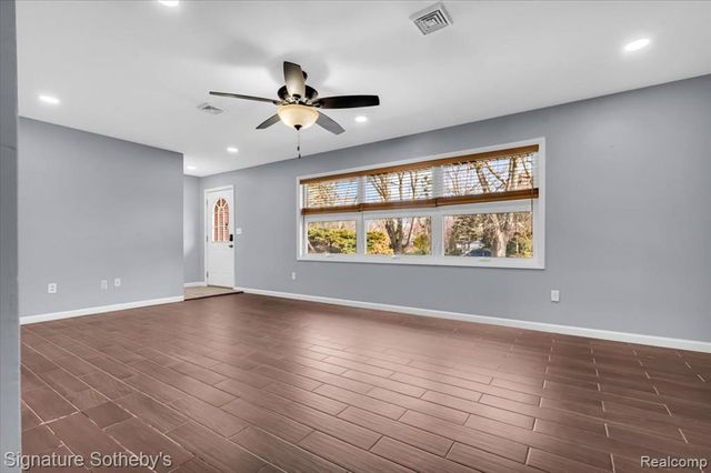 237 Marlborough Drive, Bloomfield Hills, MI 48302