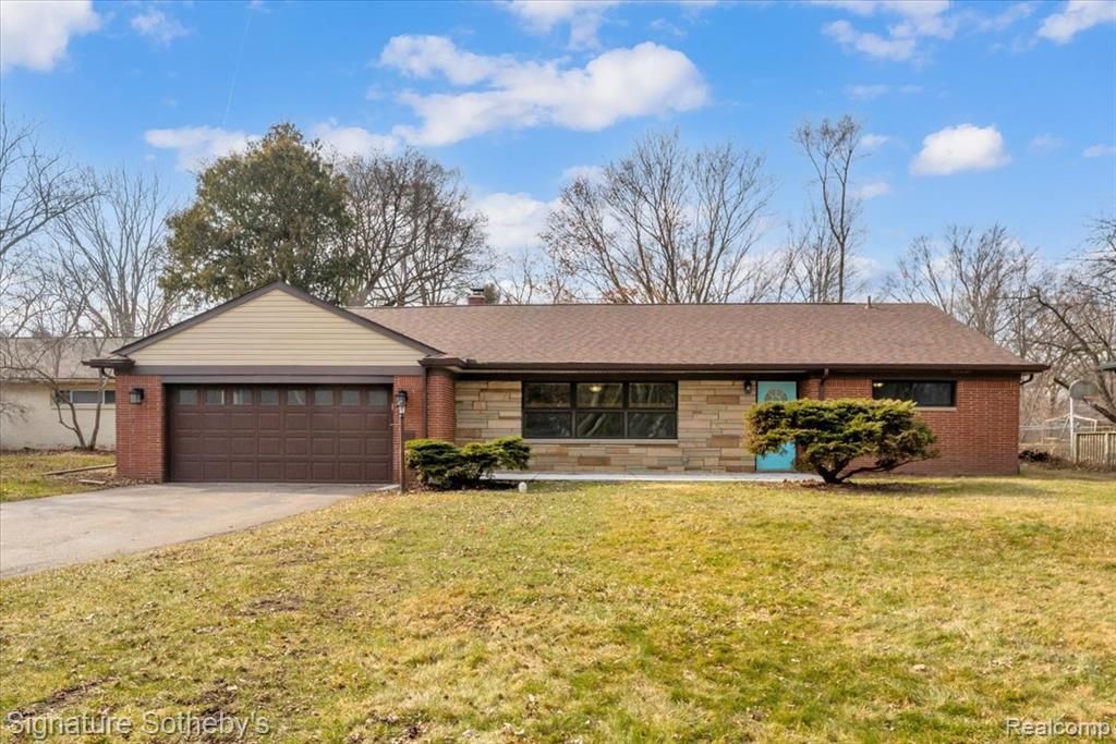 237 Marlborough Drive, Bloomfield Hills, MI 48302