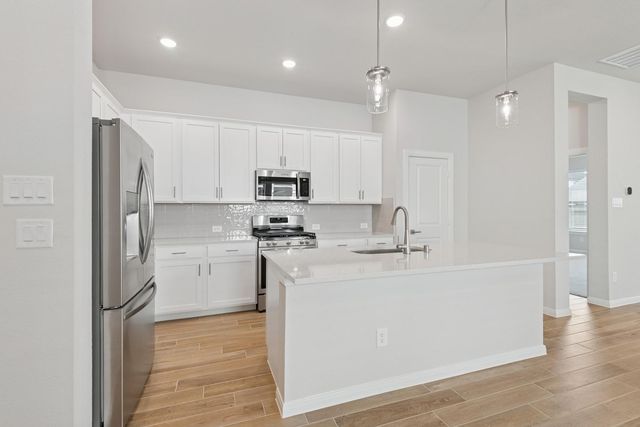 350 Prairie Warbler Street, Magnolia, TX 77354