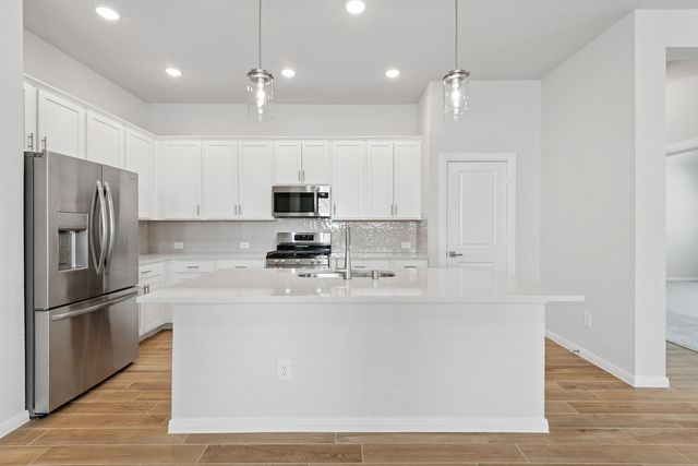 350 Prairie Warbler Street, Magnolia, TX 77354