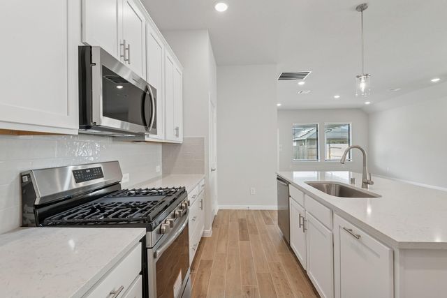 350 Prairie Warbler Street, Magnolia, TX 77354