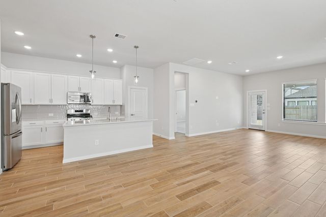 350 Prairie Warbler Street, Magnolia, TX 77354