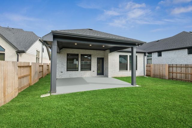 350 Prairie Warbler Street, Magnolia, TX 77354