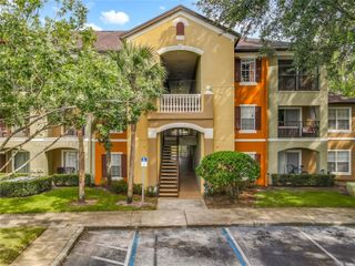 713 CREST PINES DRIVE 225, Orlando, FL 32828