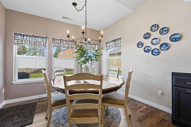 8603 Whipple Ave, Pasco, WA 99301