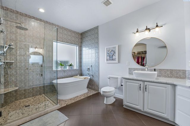 8603 Whipple Ave, Pasco, WA 99301