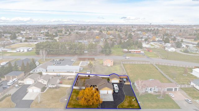 8603 Whipple Ave, Pasco, WA 99301