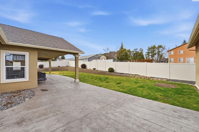 8603 Whipple Ave, Pasco, WA 99301