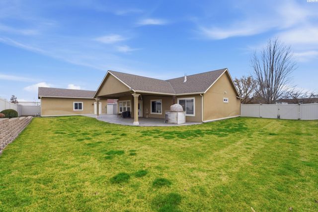 8603 Whipple Ave, Pasco, WA 99301