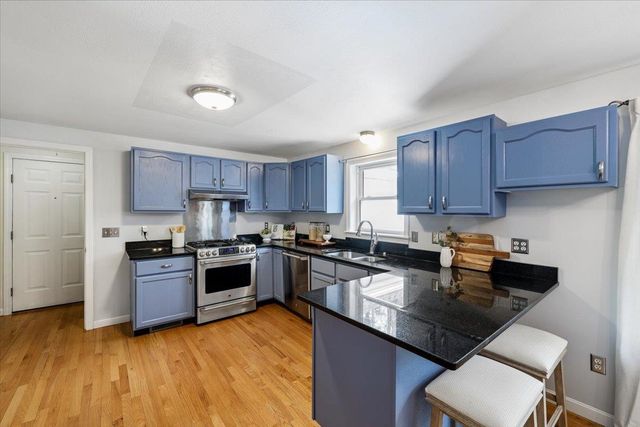 12 Butterfield Lane, Bedford, NH 03110