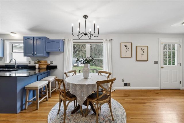 12 Butterfield Lane, Bedford, NH 03110