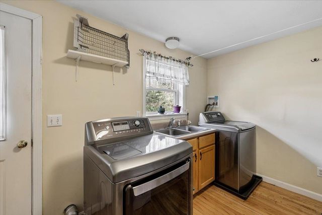 12 Butterfield Lane, Bedford, NH 03110