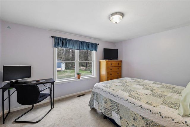 12 Butterfield Lane, Bedford, NH 03110
