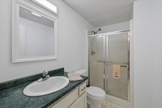 12 Butterfield Lane, Bedford, NH 03110