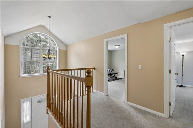 12 Butterfield Lane, Bedford, NH 03110