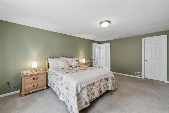 12 Butterfield Lane, Bedford, NH 03110