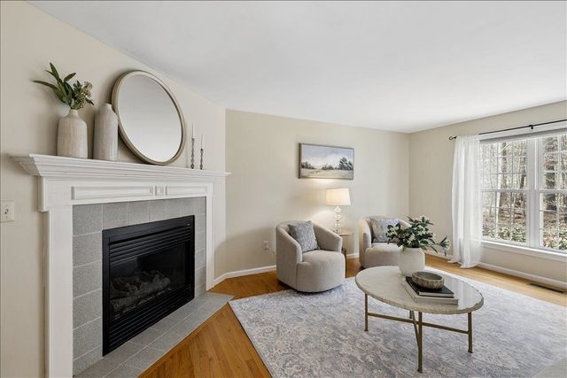 12 Butterfield Lane, Bedford, NH 03110