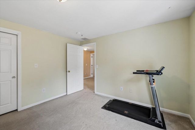 12 Butterfield Lane, Bedford, NH 03110