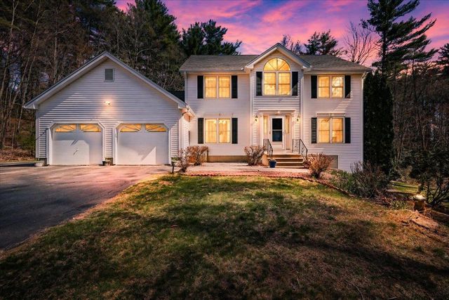 12 Butterfield Lane, Bedford, NH 03110
