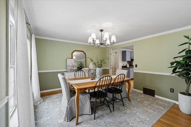 12 Butterfield Lane, Bedford, NH 03110