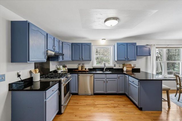 12 Butterfield Lane, Bedford, NH 03110